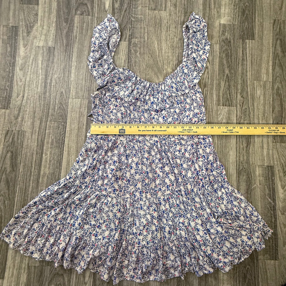 Angie Boho Floral Ruffle Dress Blue White Pink Tiered Rayon Smocked L Sleeveless - Picture 5 of 5